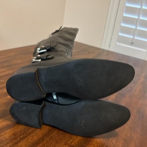 Michael Kors zip up boots.. - Picture 5 of 8